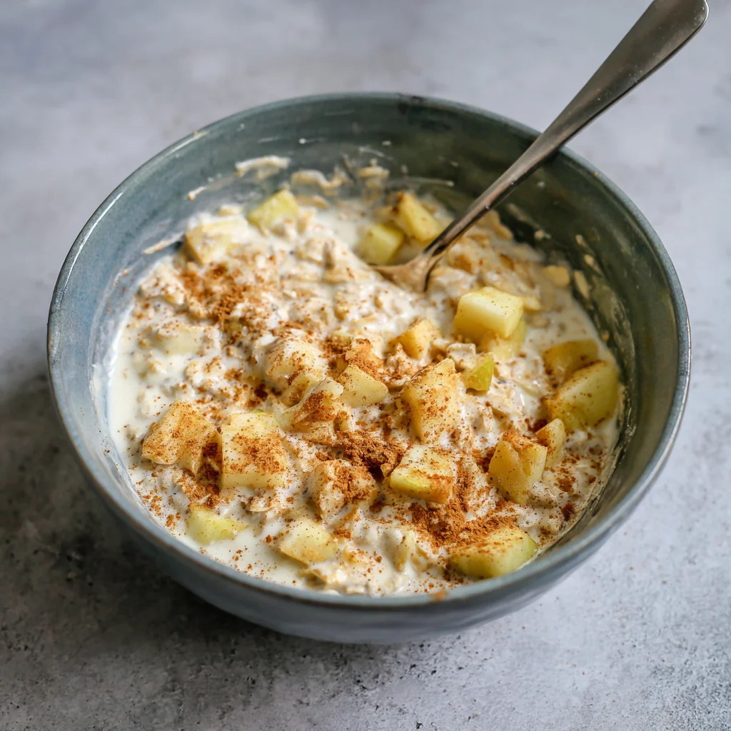 Oatmeal Apple Breakfast – Warm, Cozy, and Perfect for Slow Mornings 4 Mixing oatmeal apple breakfast mixture