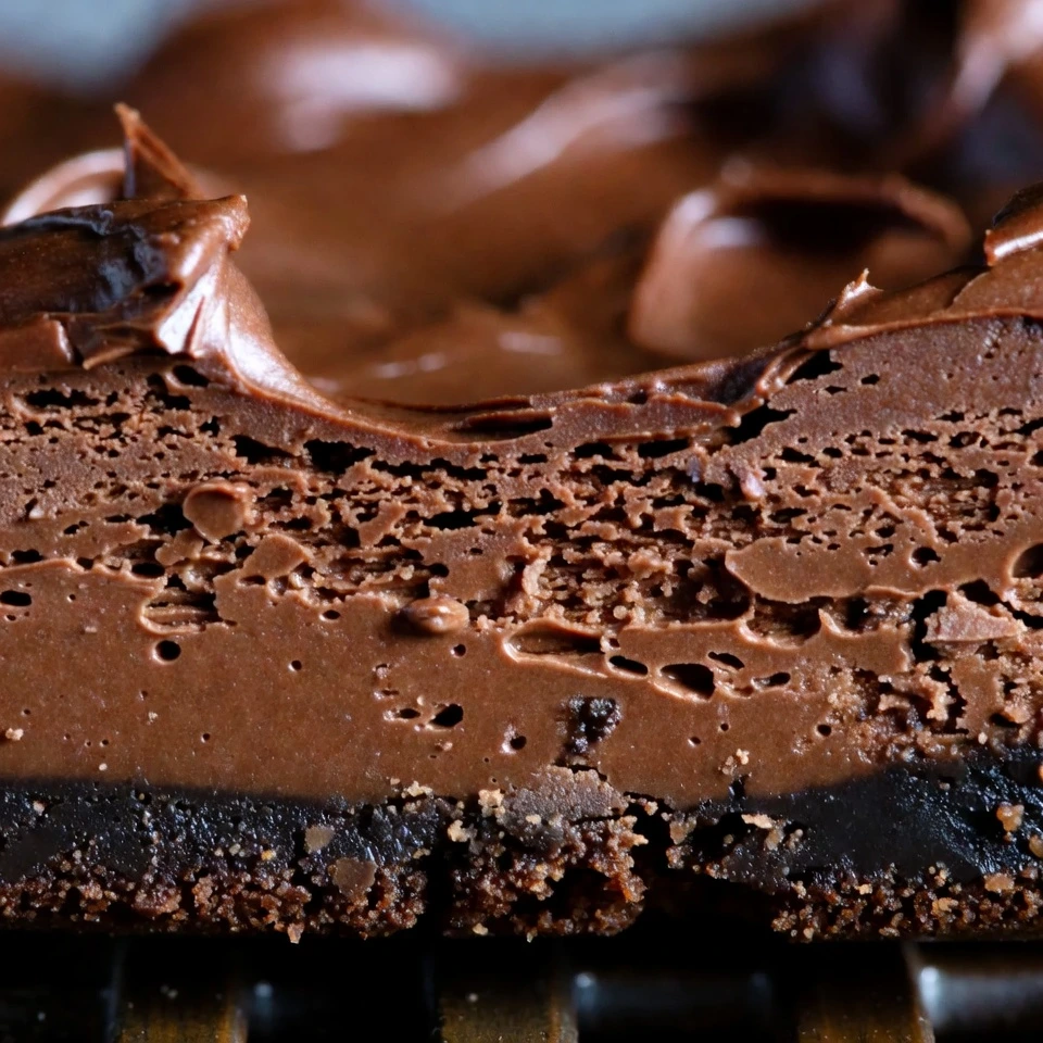 close image of Hot Chocolate Cheesecake Bars