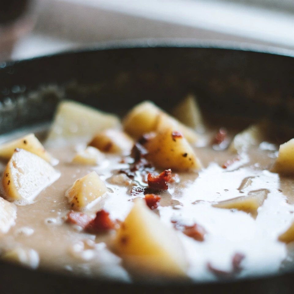 Potato Bacon Soup That Wraps You in Creamy, Smoky Comfort 5 Potato Bacon Soup